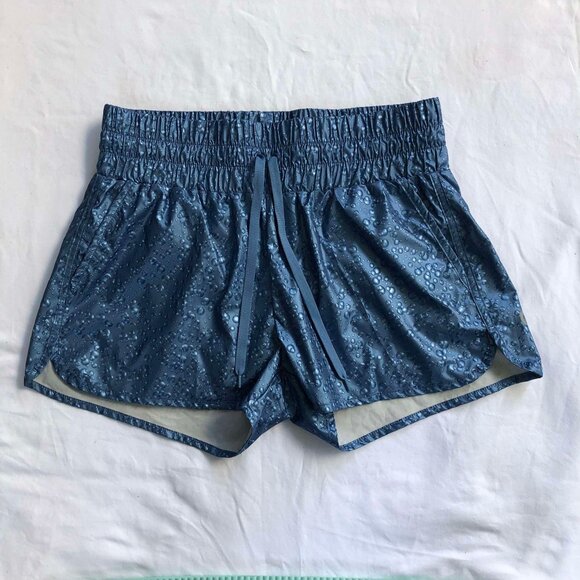 ZYIA Blue Steel Bubbles Hi-rise Bomber Shorts (L) - Picture 4 of 11